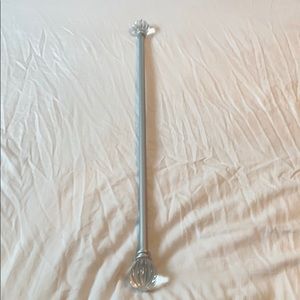 Curtain rod